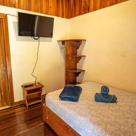 Cowboy Hostel - Habitaciones Con Bano Privado Monteverde Luaran gambar