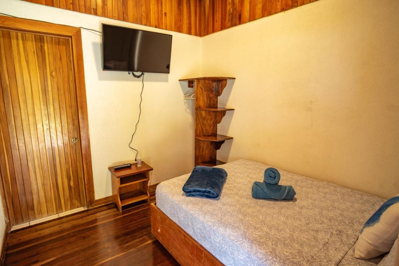 Cowboy Hostel - Habitaciones Con Bano Privado Monteverde Luaran gambar