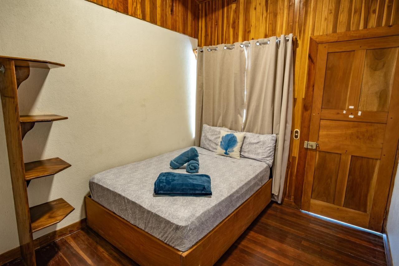 Cowboy Hostel - Habitaciones Con Bano Privado Monteverde Luaran gambar